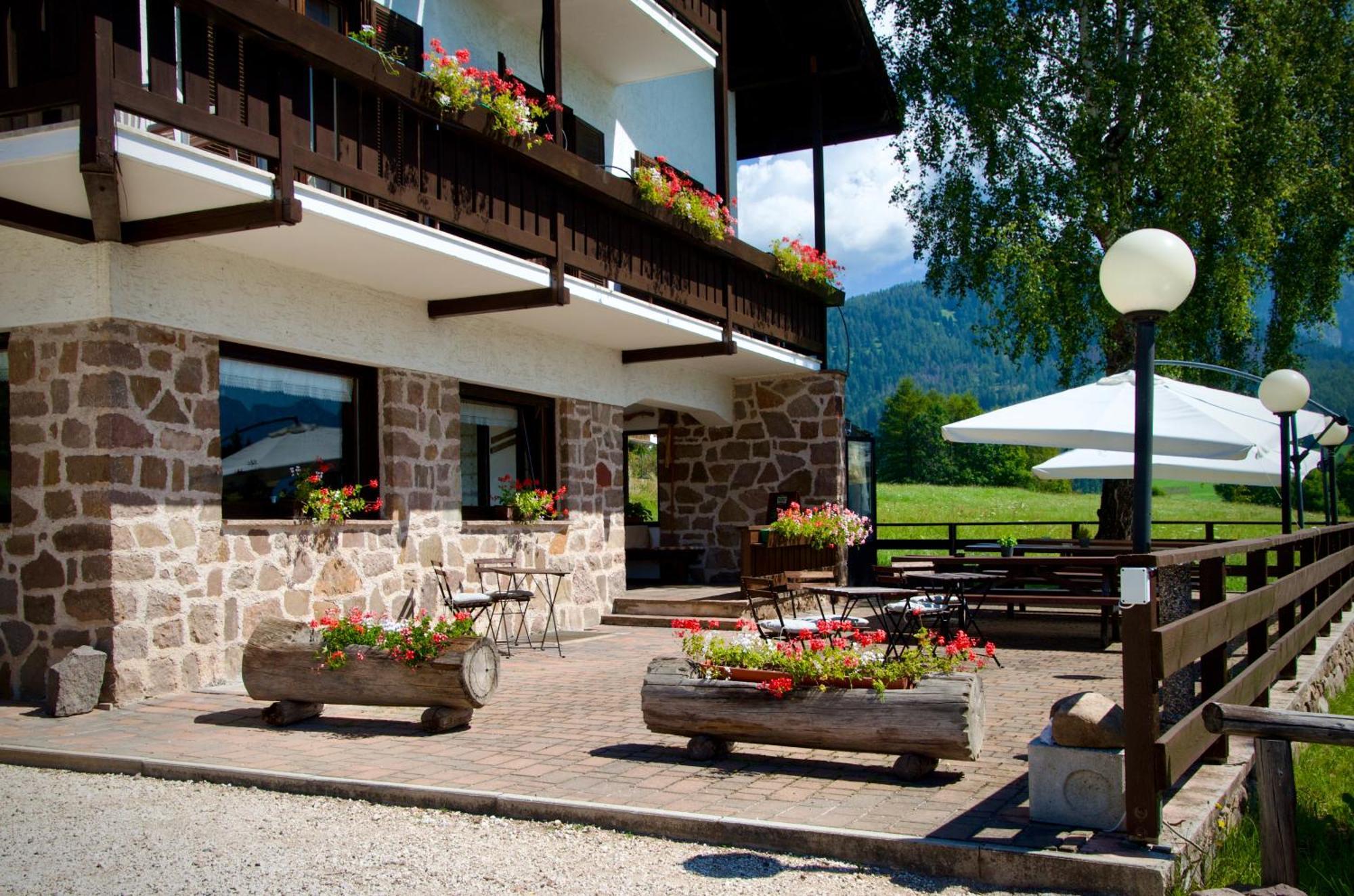 Hotel Garni Edy Daiano Bagian luar foto